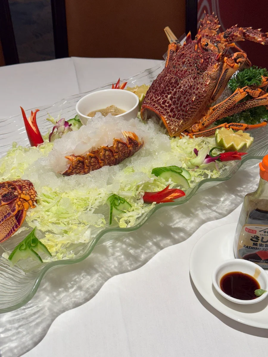 龍蝦刺身, 小厨大宴Lucky Seafood Restaurant